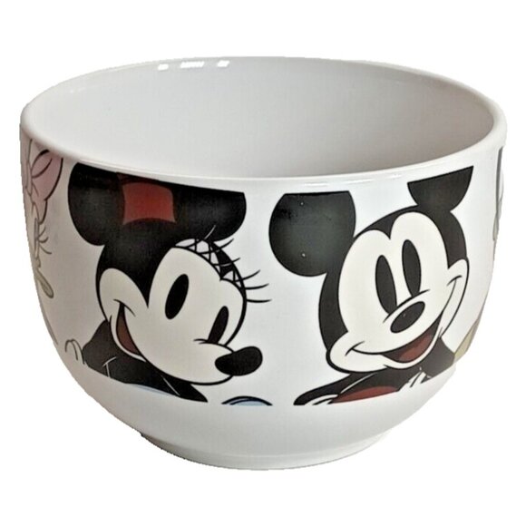 Disney Mickey Mouse & Friends Minnie, Goofy, Pluto, Donald, Daisy Soup Mug - Picture 2 of 11